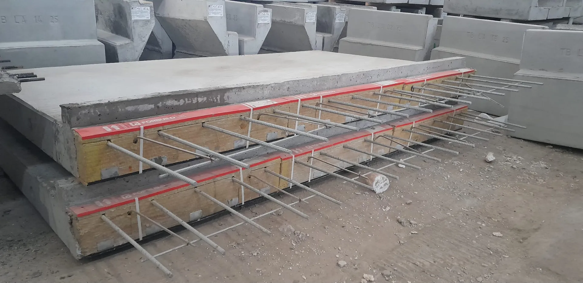 BALKONY PREFABRYKOWANE NA ŁĄCZNIKACH TERMOIZOLACYJNYCH - zdjęcie 3