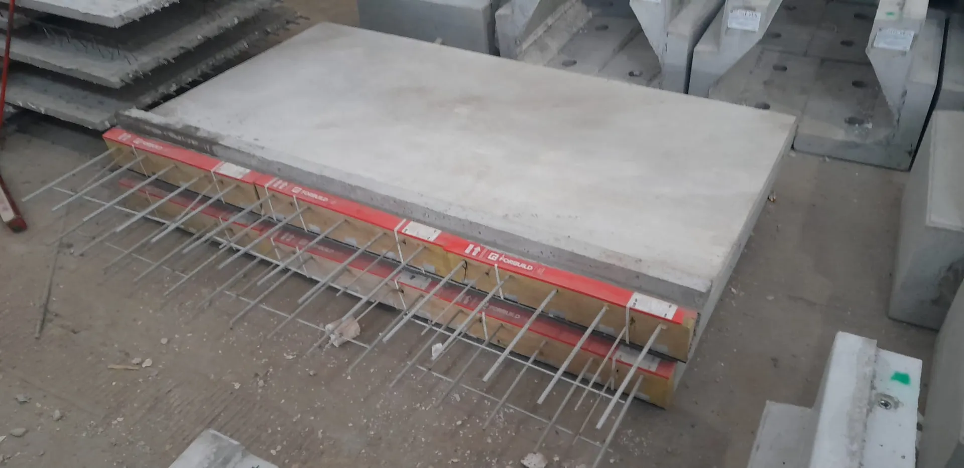 BALKONY PREFABRYKOWANE NA ŁĄCZNIKACH TERMOIZOLACYJNYCH - zdjęcie 4