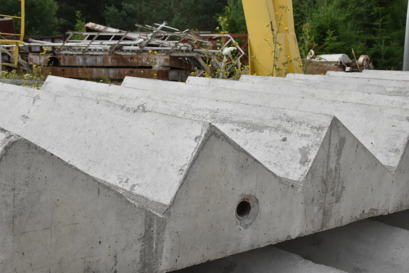 BIEGI SCHODOWE I SPOCZNIKI PREFABRYKOWANE